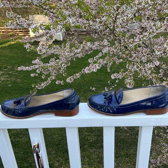 DV by Dolce Vita Navy Blue Patent Leather Loafers, Size 8 - Picture 6 of 9